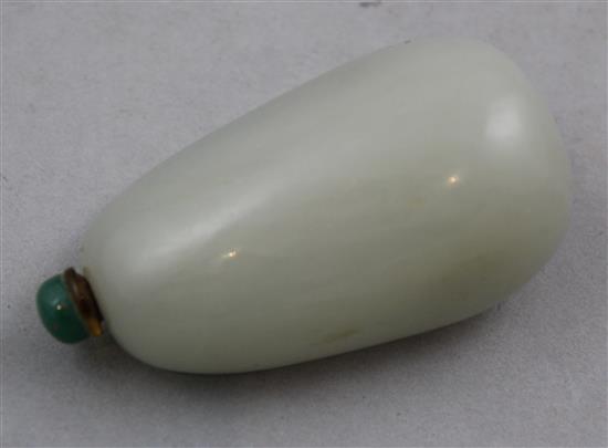 A Chinese white jade pebble snuff bottle, 1800-1900, Richards no. 199